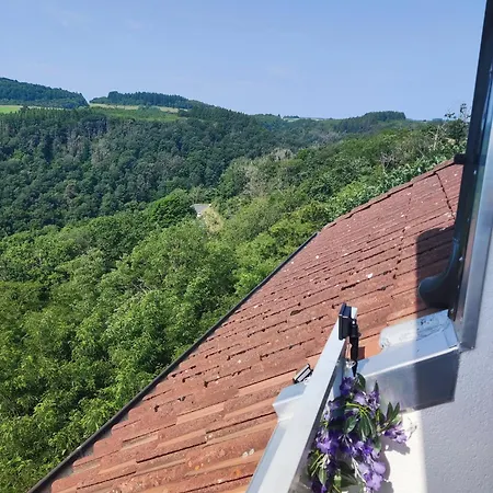 In Der Vulkan Eifel 曼德沙伊德